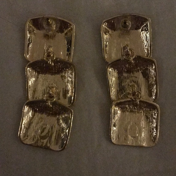 Earrings - Picture 2 of 4